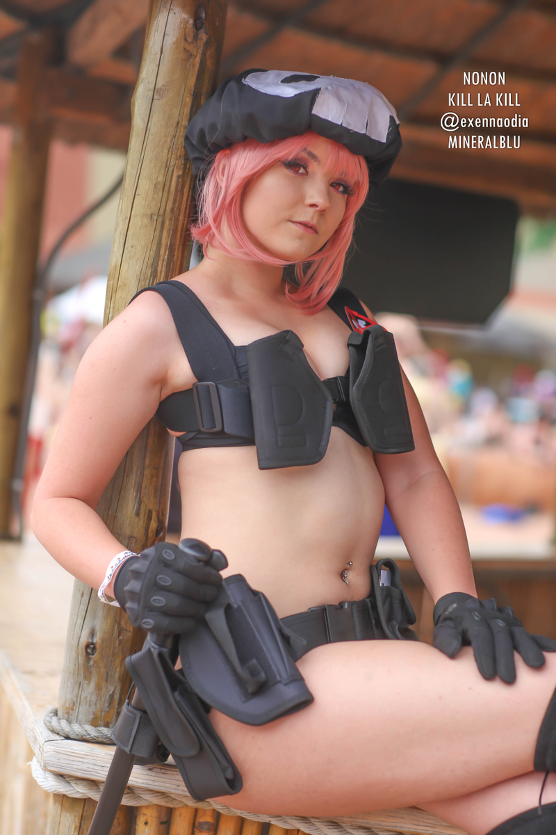 Illustration for article titled ColossalCon 2019, aka Cosplay's Great Pool Party